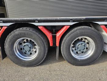 Volvo FH 16.650 8x4 / HIAB 105 t/m CRANE / KRAN